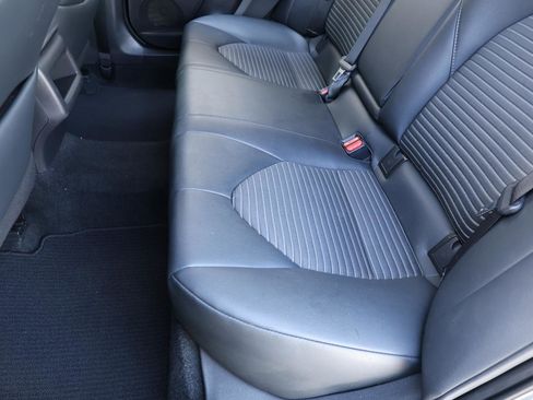 Used 2018 Toyota Camry SE w/ Convenience Package image 23