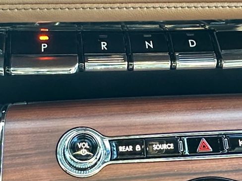 Used 2023 Lincoln Aviator Grand Touring w/ Elements Package Plus image 17