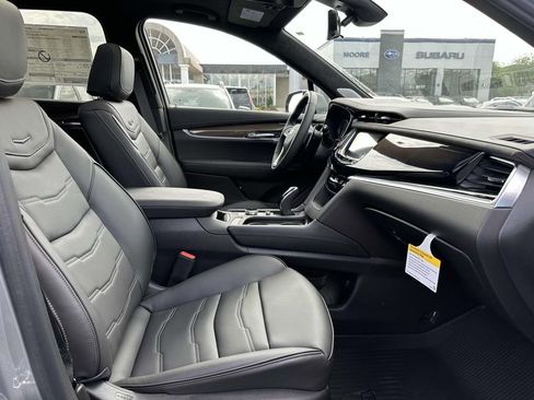 New 2025 Cadillac XT6 Sport w/ Platinum Package image 10