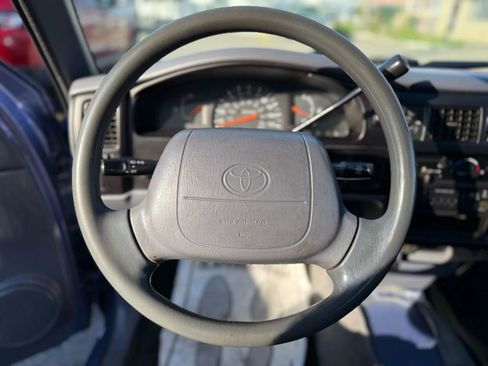 Used 1999 Toyota Tacoma 2WD Regular Cab image 18