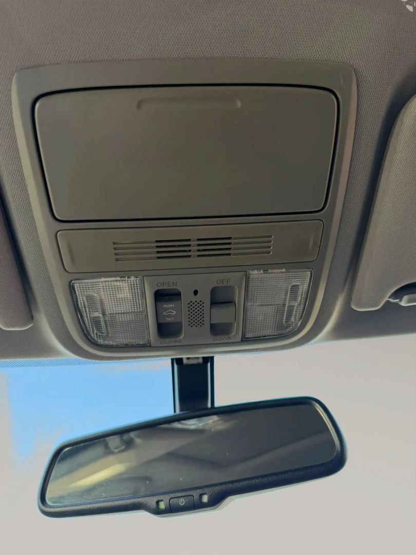 Used 2015 Honda Crosstour EX image 29
