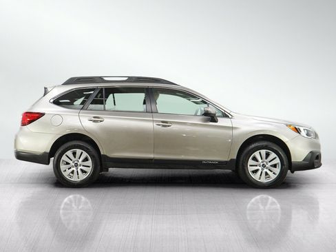 Used 2015 Subaru Outback 2.5i Premium AWD/4WD image 6