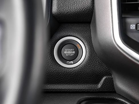 Used 2023 RAM 1500 Laramie AWD/4WD image 29