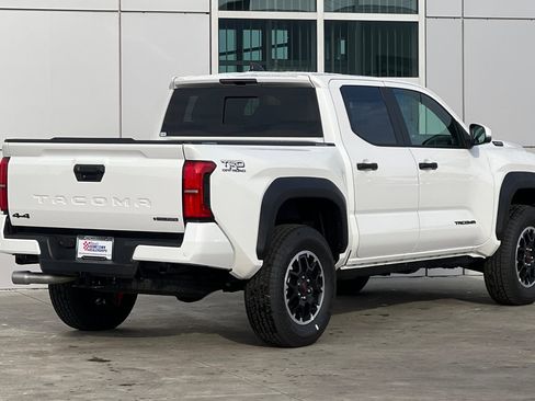 New 2024 Toyota Tacoma TRD Off-Road w/ TRD Off Road Upgrade Package image 4