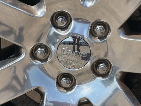 Used 2013 Jeep Wrangler Unlimited Sahara AWD/4WD image 11