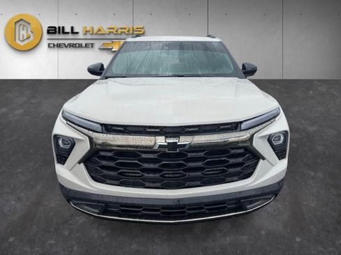 Used 2026 Chevrolet TrailBlazer ACTIV w/ Convenience Package FWD image 2