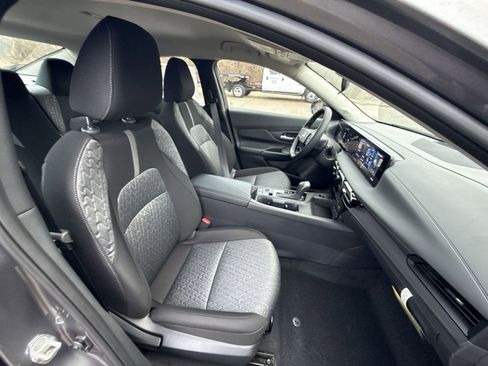 New 2026 Nissan Sentra SV w/ Floor Mat Package FWD image 24