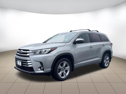 Used 2019 Toyota Highlander Limited AWD/4WD image 3