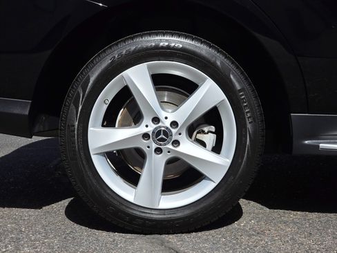 Used 2018 Mercedes-Benz GLE 350 w/ Premium 1 Package image 39