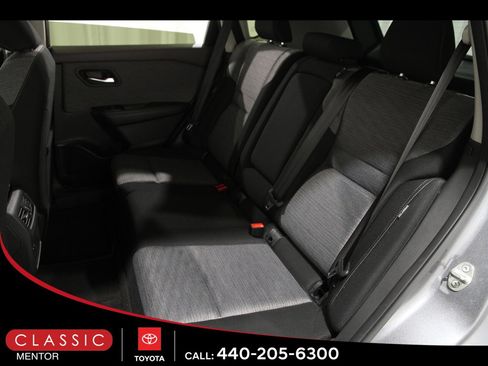 Used 2023 Nissan Rogue SV image 18