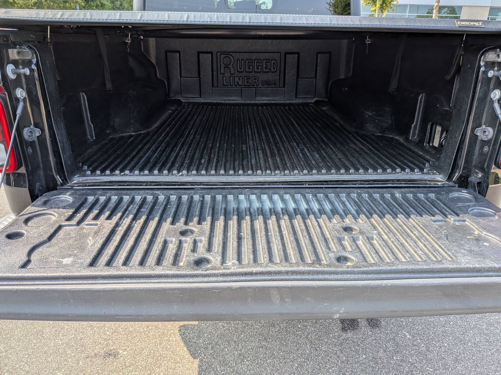 Used 2022 Jeep Gladiator Sport AWD/4WD image 29