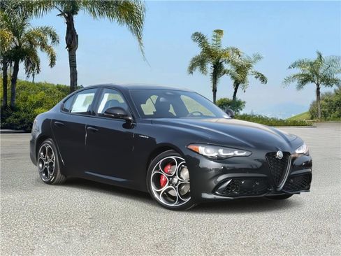 New 2025 Alfa Romeo Giulia w/ Veloce Package Rwd image 1