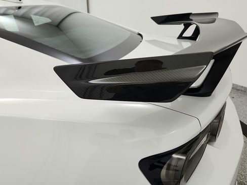 Used 2021 Chevrolet Camaro ZL1 RWD image 17
