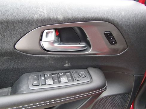 New 2026 Chrysler Pacifica Select w/ S Appearance Package image 24