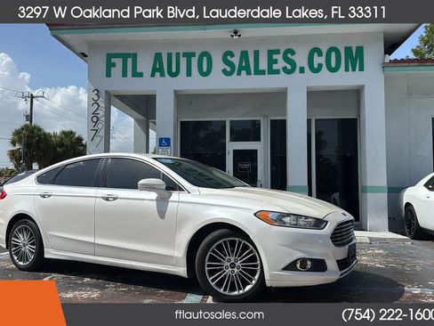Used 2015 Ford Fusion SE w/ Equipment Group 202A AWD/4WD image 2
