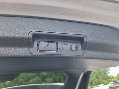 Used 2024 Ford Explorer XLT w/ Equipment Group 202A AWD/4WD image 17