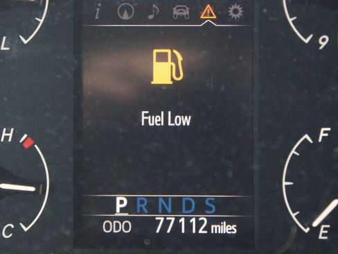 Used 2018 Toyota Sequoia Limited w/ Safety & Convenience Package AWD/4WD image 4