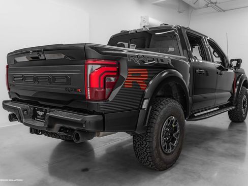 Used 2025 Ford F150 Raptor w/ Equipment Group 803A Raptor R AWD/4WD image 17