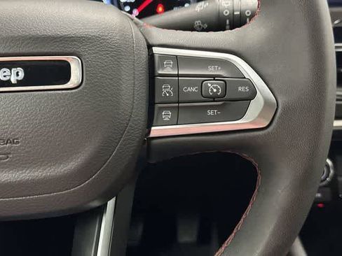 Used 2025 Jeep Compass Trailhawk w/ Trailer Tow Group AWD/4WD image 18