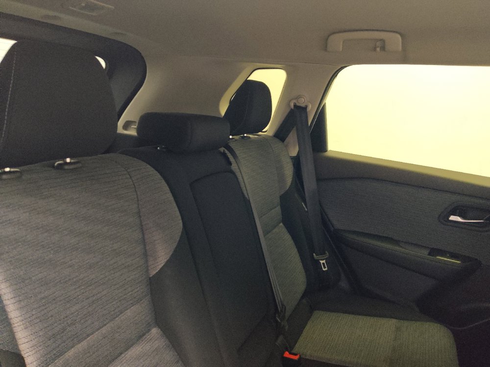 Used 2023 Nissan Rogue SV FWD image 19