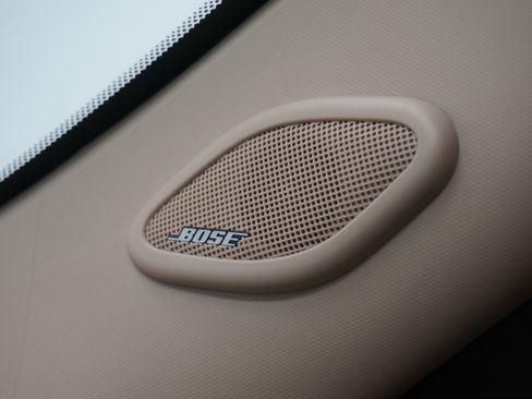 Used 2013 Chevrolet Avalanche LTZ image 16