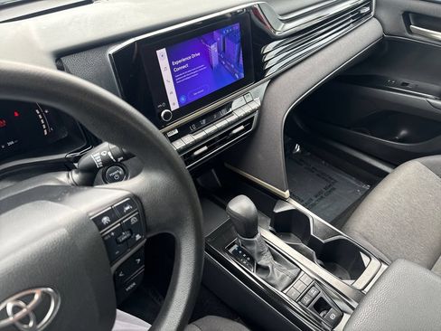 Used 2025 Toyota Camry LE FWD image 20