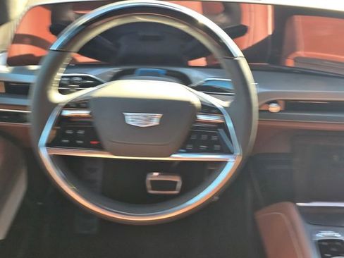 New 2026 Cadillac Vistiq Platinum image 15