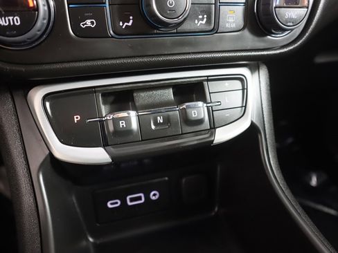 Used 2022 GMC Terrain SLE w/ Driver Convenience Package image 46