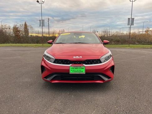Used 2023 Kia Forte LXS image 2