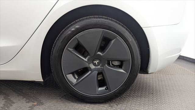 Used 2023 Tesla Model 3 Standard Range RWD image 30