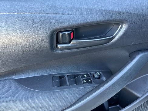 Used 2022 Toyota Corolla LE image 10