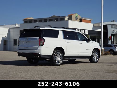Used 2021 Chevrolet Suburban High Country image 7