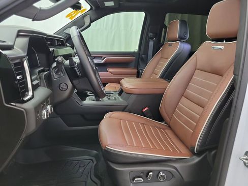 Certified 2026 GMC Sierra 1500 Denali Ultimate AWD/4WD image 8