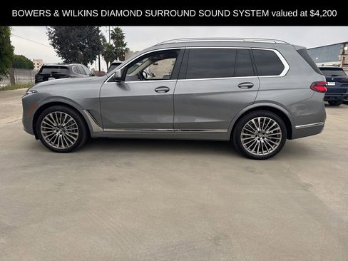 Used 2024 BMW X7 xDrive40i w/ Executive Package AWD/4WD image 2