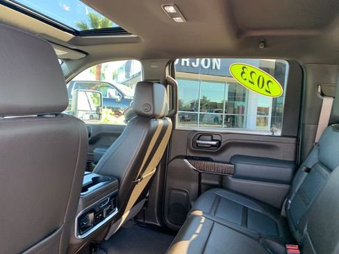 Used 2023 GMC Sierra 2500 Denali AWD/4WD image 13