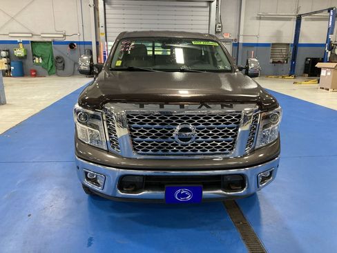 Used 2018 Nissan Titan SL w/ Texas Titan Edition AWD/4WD image 2