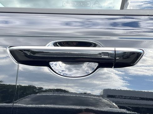 New 2026 Kia Carnival SX Prestige FWD image 16