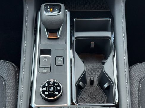 New 2026 Nissan Pathfinder SV image 16