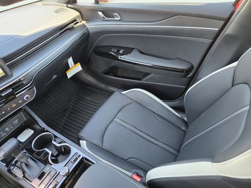 New 2026 Kia K5 GT-Line image 18