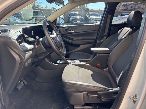 Used 2025 Buick Encore GX Preferred image 27