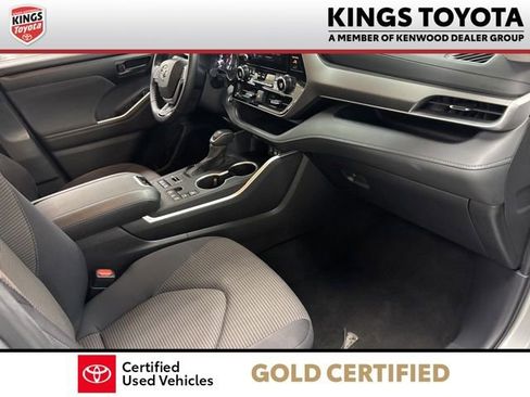 Certified 2025 Toyota Highlander LE AWD/4WD image 11