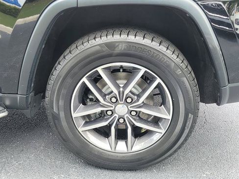 Used 2017 Jeep Grand Cherokee Limited RWD image 5