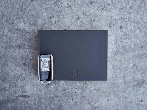 Used 2025 Rolls-Royce Cullinan image 87