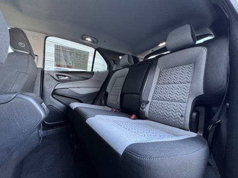 Used 2023 Chevrolet Equinox LT w/ Driver Convenience Package image 13