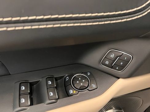 Used 2024 Ford Expedition Platinum AWD/4WD image 21