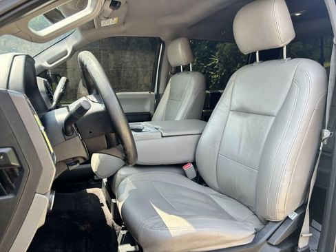 Used 2016 Ford F150 XLT AWD/4WD image 11