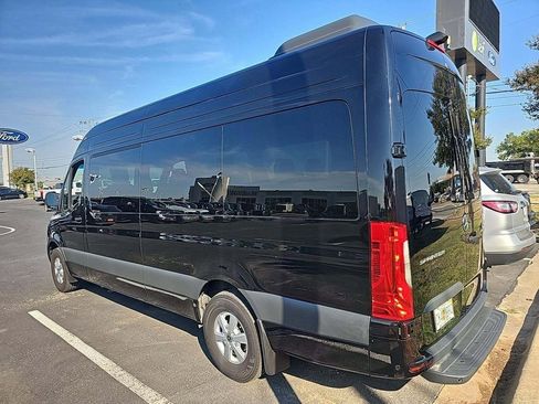 Used 2024 Mercedes-Benz Sprinter 2500 image 4