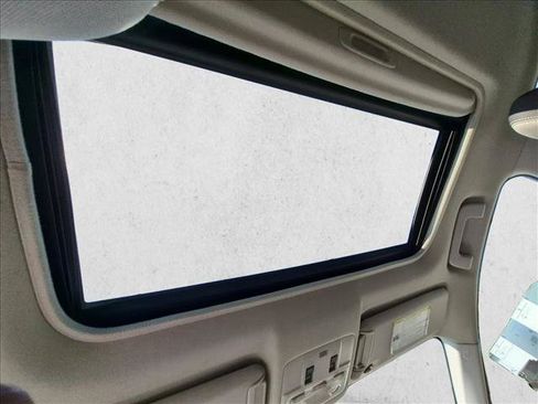 Used 2015 Toyota RAV4 XLE FWD image 16