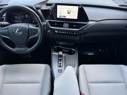 Used 2025 Lexus UX 300h FWD w/ Accessory Package (Z1) image 4