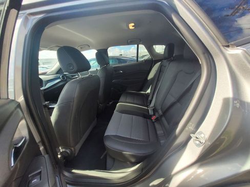 Used 2025 Chevrolet Trax LT image 13